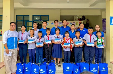 Tuổi trẻ Cần Thơ “tiếp sức” người dân và học sinh bị ảnh hưởng do bão lũ tại tỉnh Đắk Lắk