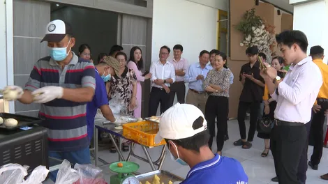 Bảo tồn và phát huy giá trị di sản văn hóa phi vật thể quốc gia “Nghề làm bánh Pía”