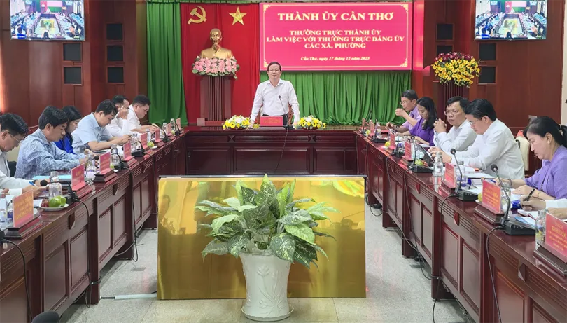 Phó Bí thư Thành ủy Trần Văn Huyến làm việc với Thường trực Đảng ủy 16 xã, phường