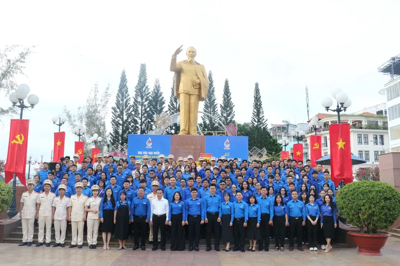 Tuổi trẻ TP Cần Thơ báo công dâng Bác