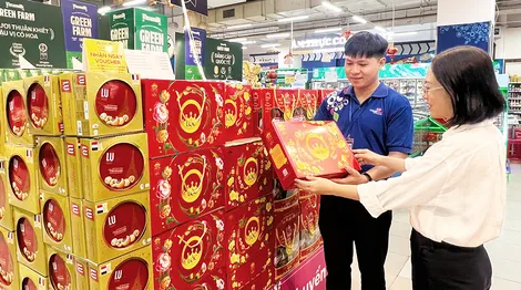 Hàng Việt chiếm ưu thế trong giỏ quà Tết