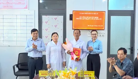 Xã Hòa Tú ra mắt Trung tâm Dịch vụ tổng hợp và Trạm Y tế xã