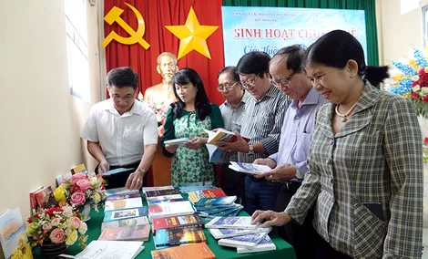 Nhiều chính sách khuyến khích phát triển văn học