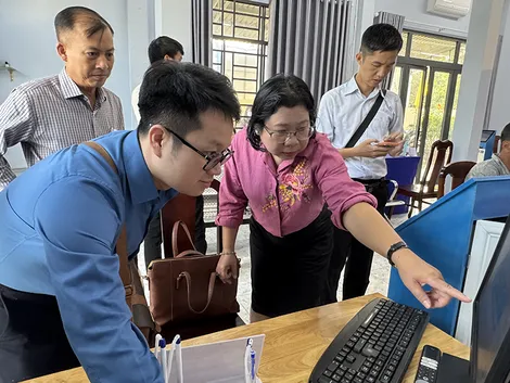 Khảo sát tình hình triển khai mô hình dịch vụ công tập trung, thống nhất trên hệ thống chuyên ngành