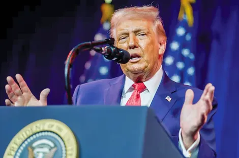 Ông Trump muốn chi 1.500 tỉ USD cho quốc phòng
