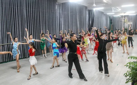 CLB Dancesport M&M - Lan tỏa phong trào khiêu vũ thể thao
