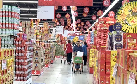 Sôi động thị trường hàng hóa Tết