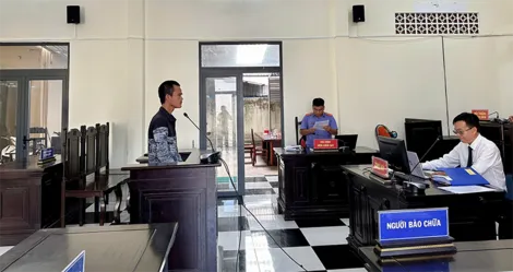 Lãnh án 2 năm 6 tháng tù về tội gây rối trật tự công cộng