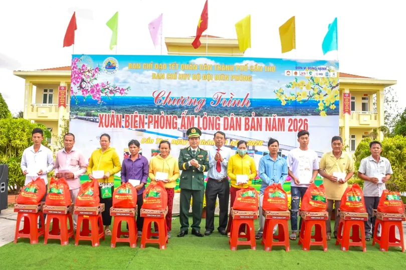 “Xuân Biên phòng ấm lòng dân bản”