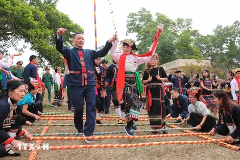 Phát triển công nghiệp văn hóa gắn với tăng trưởng bền vững