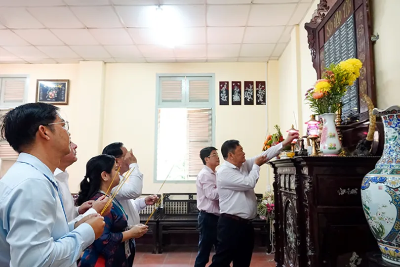 Cuộc hội ngộ ấm tình thầy trò tại Hội Xuân “Cây Di sản”