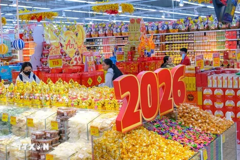 Thủ tướng yêu cầu không để thiếu hàng, tăng giá bất hợp lý dịp Tết Bính Ngọ 2026
