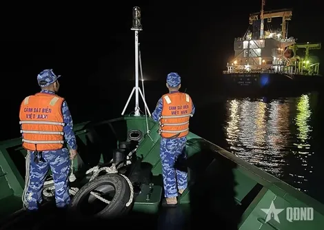 "Điểm tựa" vững chãi cho ngư dân vươn khơi, bám biển