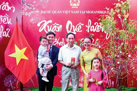 Xuân Bính Ngọ 2026: Sum vầy, đoàn kết và khát vọng vươn lên từ “Xuân quê hương” tại Mozambique