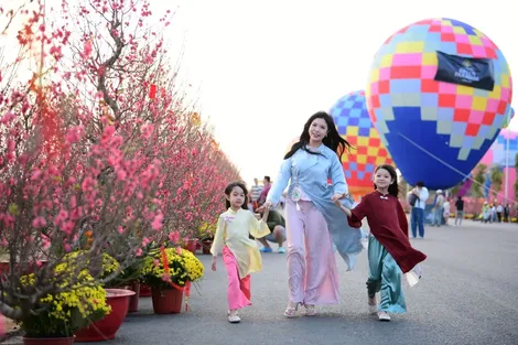 Về nước dự “Xuân quê hương”, Việt kiều ấn tượng trước diện mạo mới của “kỳ quan” Cần Giờ