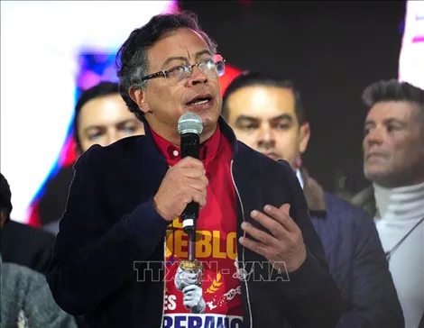 Tổng thống Colombia thoát khỏi âm mưu ám sát