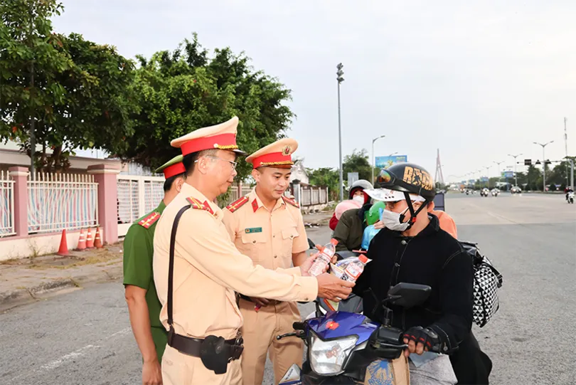 Thiết thực Chương trình “Điểm dừng chân nghĩa tình”