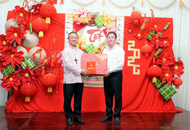 Lãnh đạo Thành ủy họp mặt mừng năm mới 2026 cùng các giám mục, linh mục