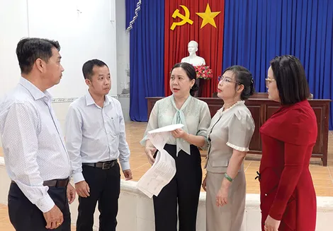 Từ ngày 27-2 đến ngày 13-3, những người ứng cử đại biểu Quốc hội và đại biểu HĐND gặp gỡ, tiếp xúc cử tri vận động bầu cử