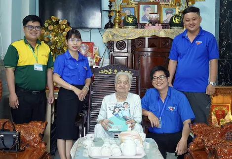 Tuổi trẻ Trường Đại học Tây Đô tổ chức nhiều hoạt động giáo dục truyền thống