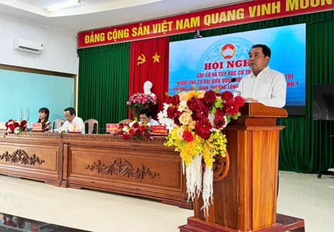 Người ứng cử đại biểu Quốc hội khóa XVI gặp gỡ, tiếp xúc cử tri phường Long Bình, Long Mỹ, Long Phú 1