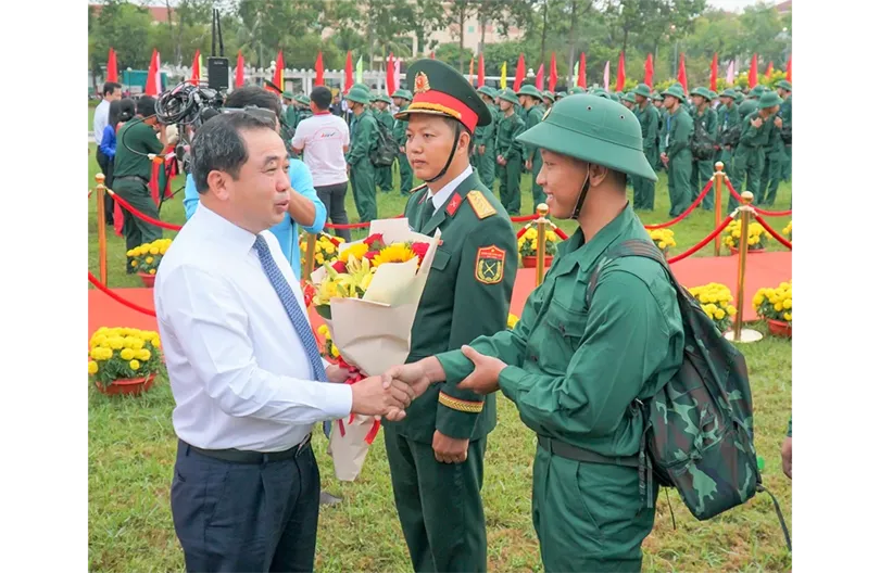Trên 5.000 thanh niên TP Cần Thơ hăng hái lên đường nhập ngũ
