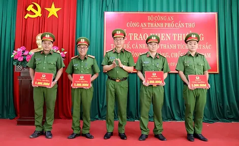 Công an phường Tân An được Bộ Công an khen thưởng trong công tác phòng chống tội phạm