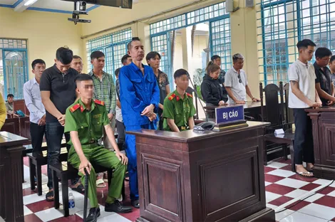 Tuyên án nhóm đối tượng tổ chức đánh bạc trong vườn mãng cầu ở phường Ô Môn