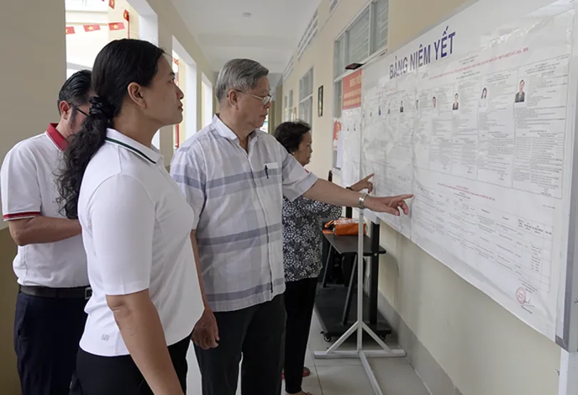 [Cập nhật] Đến 21 giờ, 99, 89% cử tri của TP Cần Thơ đã tham gia bỏ phiếu; 58 xã, phường đạt tỷ lệ 100% cử tri đi bầu