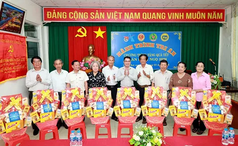 Tăng cường giáo dục truyền thống cách mạng cho thế hệ trẻ