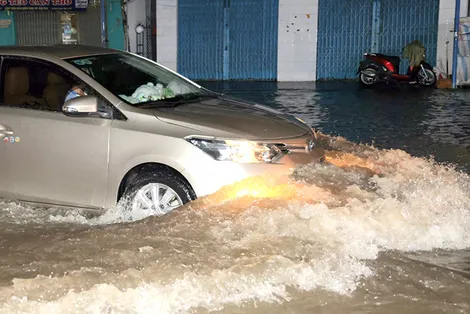 Hội thảo "Công nghệ mới trong dự báo và cảnh báo sớm thiên tai"