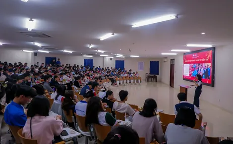 Đẩy mạnh ứng dụng công nghệ thông tin, mạng xã hội tuyên truyền các chủ trương của Đảng cho thanh niên