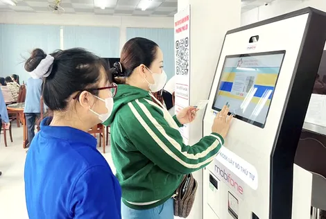 “Cánh tay nối dài” của dịch vụ công trực tuyến