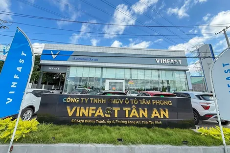 Chủ đại lý VinFast: “Doanh số xe bùng nổ, doanh thu dịch vụ tăng trưởng mạnh”