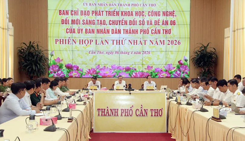 Thực hiện đồng bộ nhiệm vụ Nghị quyết số 57-NQ/TW và Đề án 06, khơi động lực tăng trưởng mới