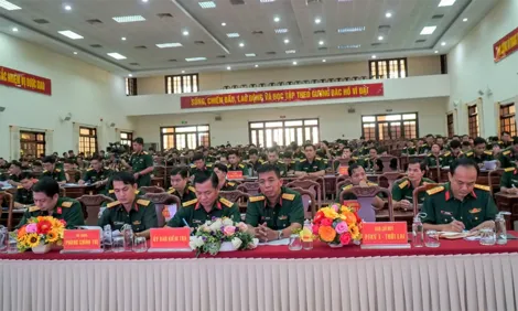 Rút kinh nghiệm nhiệm vụ huấn luyện, xây dựng chính quy, quản lý kỷ luật