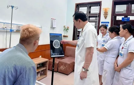 Thanh toán không dùng tiền mặt: Nâng chất để phục vụ người bệnh
