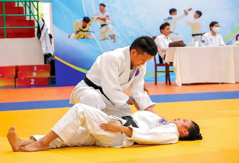 Đam mê vượt giới hạn tuổi tác