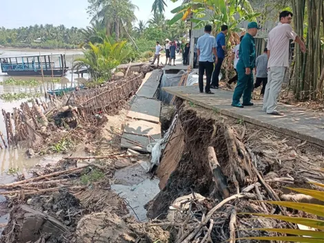 Sạt lở ven sông xã Nhơn Mỹ, nhấn chìm 1 nhà dân