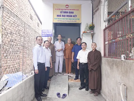 Chung tay bảo vệ nền tảng tư tưởng của Đảng
