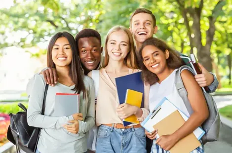 Pháp sẽ siết chính sách với sinh viên nước ngoài
