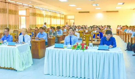 Tập huấn, bồi dưỡng kiến thức, kỹ năng bảo vệ nền tảng tư tưởng của Đảng cho cán bộ, đảng viên