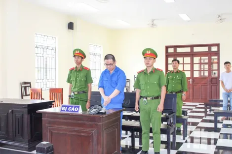 Tàng trữ, sử dụng trái phép chất ma túy, lãnh án 8 năm tù