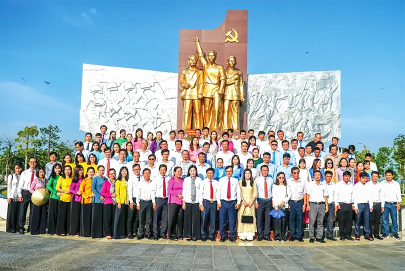 Tự hào truyền thống anh hùng - Cần Thơ vững tin bước vào kỷ nguyên mớiBài 3: Quyết tâm xây dựng Đảng, hệ thống chính trị trong sạch, vững mạnh