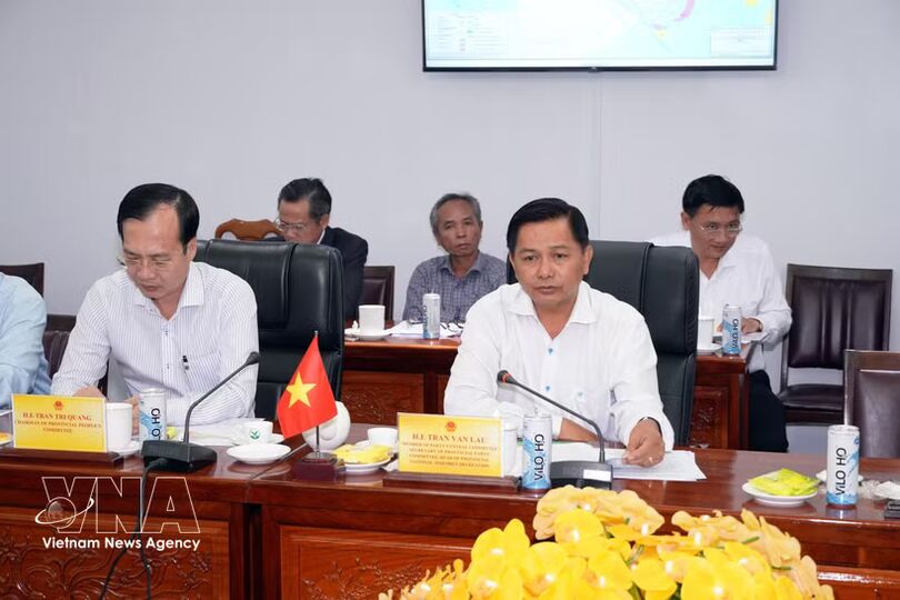 Vinh Long partners with Dutch counterparts on sustainable offshore sand exploitation