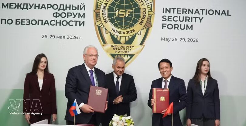 Vietnam attends First International Security Forum in Moscow