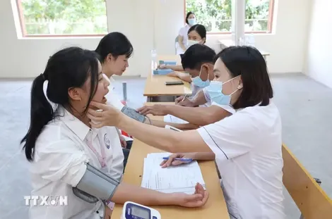 100% học sinh, sinh viên sẽ được khám sức khỏe ít nhất mỗi năm một lần