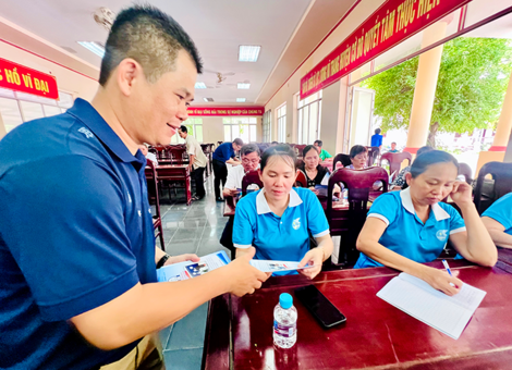 សារ​គម​នា​គមន៏​ជួយ​ឱ្យ​ប្រ​ជា​ជន​យល់​ដឹង​ច្បាស់​ពី​អំ​ពើ​ហិង្សា​គ្រួ​សារ
