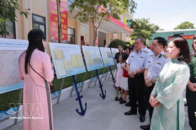 Archival exhibition on Hoang Sa, Truong Sa opens in Da Nang