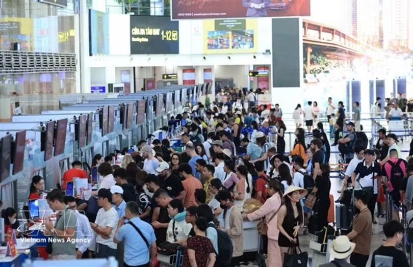 Passengers to be compensated for flight delays from next month